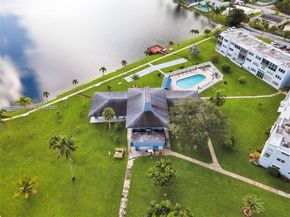 2200 Park Ln 302, Hollywood FL 33021