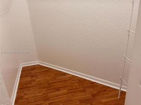 9040 NW 54th St, Sunrise FL 33351