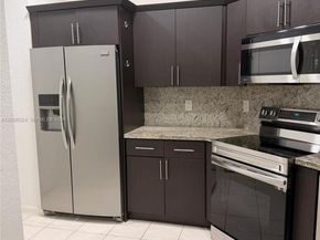 9040 NW 54th St, Sunrise FL 33351