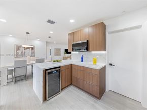 1305 N 31st Rd, Hollywood FL 33021