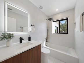 1305 N 31st Rd, Hollywood FL 33021