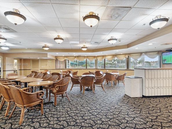 361 S Hollybrook Dr 107, Pembroke Pines FL 33025