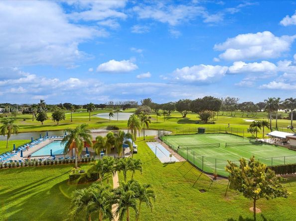 361 S Hollybrook Dr 107, Pembroke Pines FL 33025