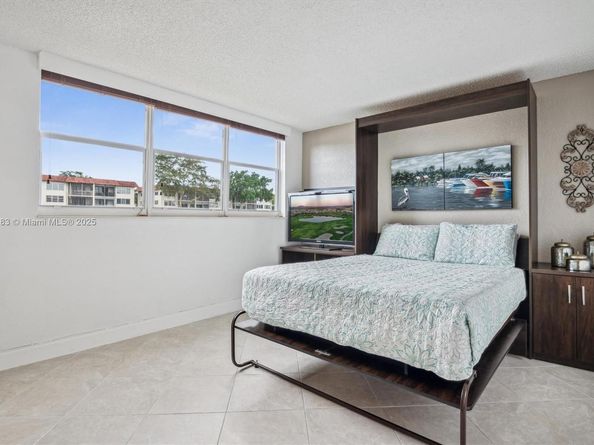 361 S Hollybrook Dr 107, Pembroke Pines FL 33025