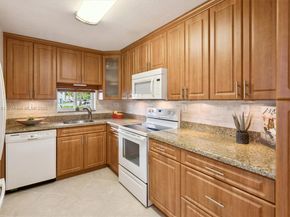 361 S Hollybrook Dr 107, Pembroke Pines FL 33025