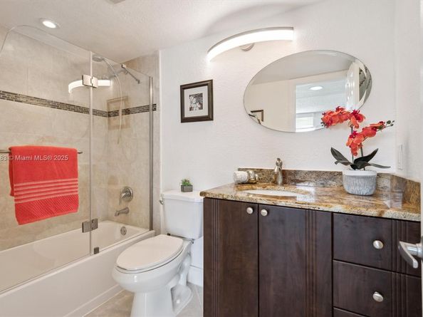 361 S Hollybrook Dr 107, Pembroke Pines FL 33025