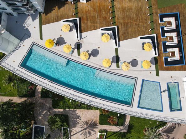 350 S Miami Ave 1803, Miami FL 33130