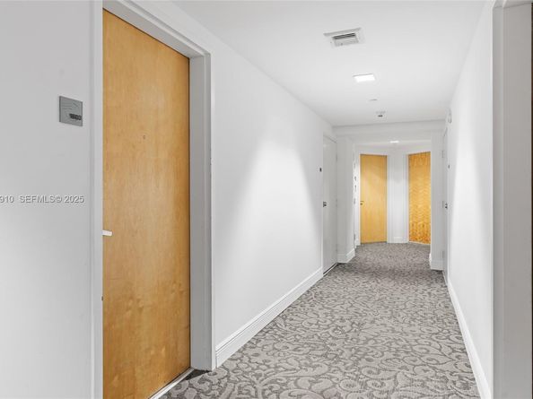 350 S Miami Ave 1803, Miami FL 33130