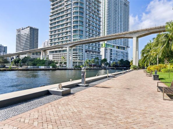 350 S Miami Ave 1803, Miami FL 33130