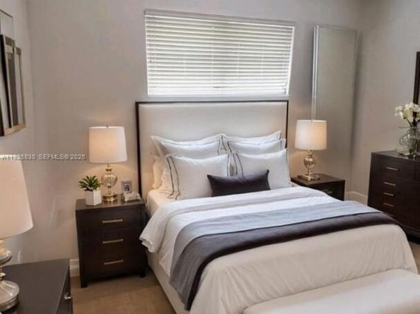 4177 NW 52nd Ave, Lauderdale Lakes FL 33319