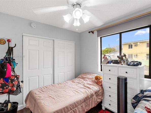 1530 SW 2nd St 106, Miami FL 33135