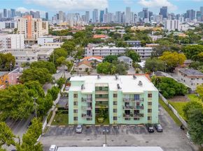 1530 SW 2nd St 106, Miami FL 33135