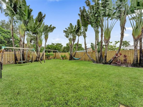 3350 N 40th St, Hollywood FL 33021