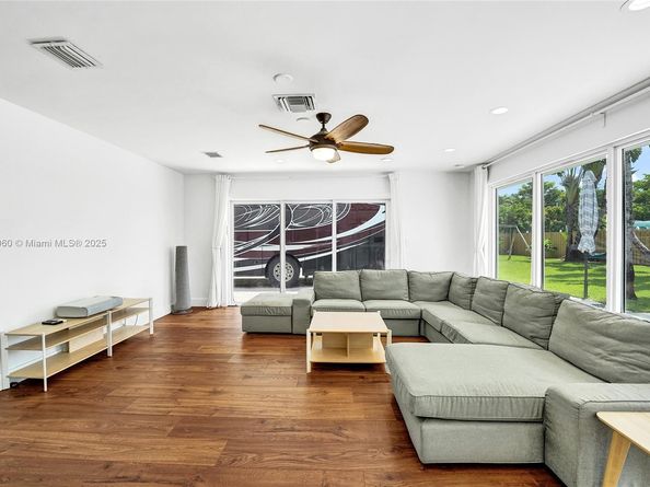 3350 N 40th St, Hollywood FL 33021