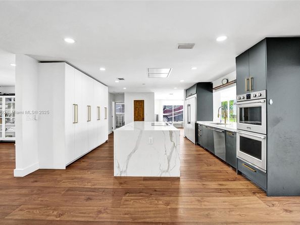 3350 N 40th St, Hollywood FL 33021