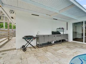 3350 N 40th St, Hollywood FL 33021