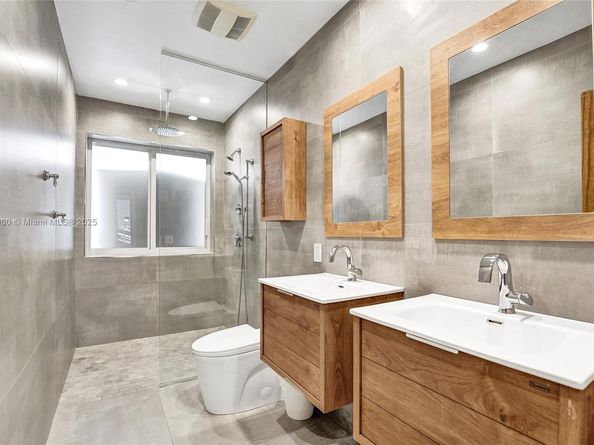 3350 N 40th St, Hollywood FL 33021