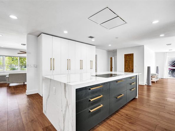 3350 N 40th St, Hollywood FL 33021