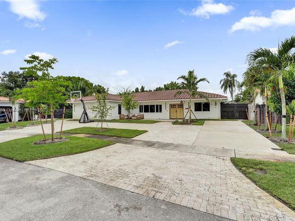 3350 N 40th St, Hollywood FL 33021