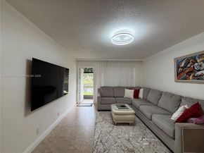 4310 NW 12th Ct 106, Lauderhill FL 33313