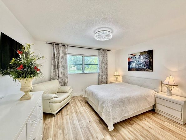 4310 NW 12th Ct 106, Lauderhill FL 33313