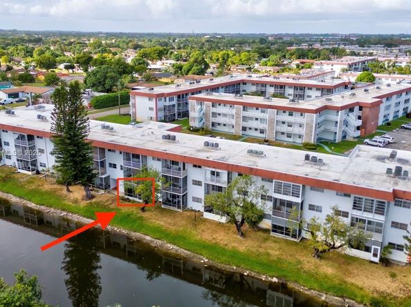 4310 NW 12th Ct 106, Lauderhill FL 33313