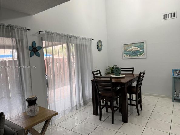 17048 NW 66th Ct, Miami Lakes FL 33015