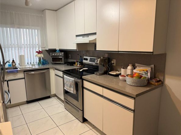 17048 NW 66th Ct, Miami Lakes FL 33015
