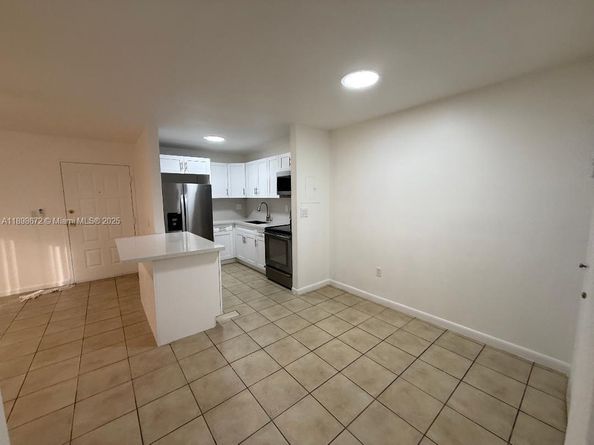7090 NW 179th St 102, Hialeah FL 33015