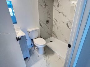 7090 NW 179th St 102, Hialeah FL 33015