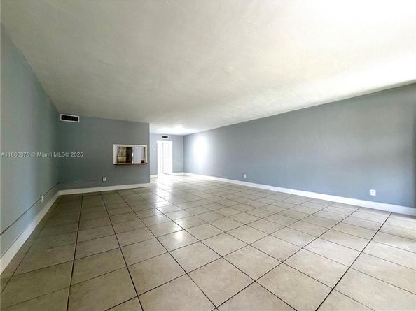 1885 NE 121st St 3, North Miami FL 33181