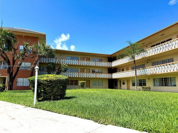 1885 NE 121st St 3, North Miami FL 33181
