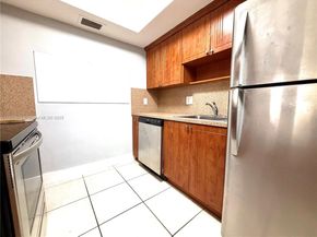 1885 NE 121st St 3, North Miami FL 33181
