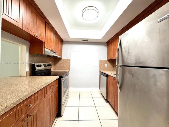 1885 NE 121st St 3, North Miami FL 33181