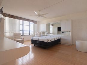600 Three Islands Blvd 1722, Hallandale Beach FL 33009