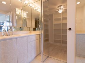 600 Three Islands Blvd 1722, Hallandale Beach FL 33009
