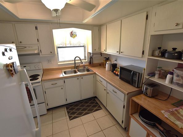 2688 Dudley Drive East J, West Palm Beach FL 33415