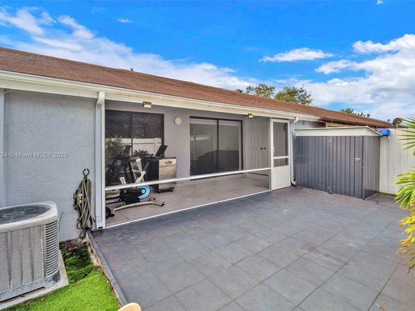 5515 Biscayne Dr, Green Acres FL 33463