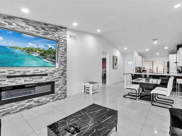 5515 Biscayne Dr, Green Acres FL 33463