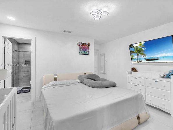 5515 Biscayne Dr, Green Acres FL 33463