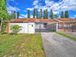 5515 Biscayne Dr, Green Acres FL 33463