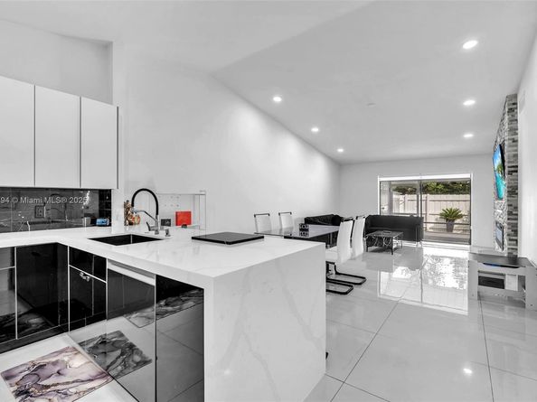 5515 Biscayne Dr, Green Acres FL 33463
