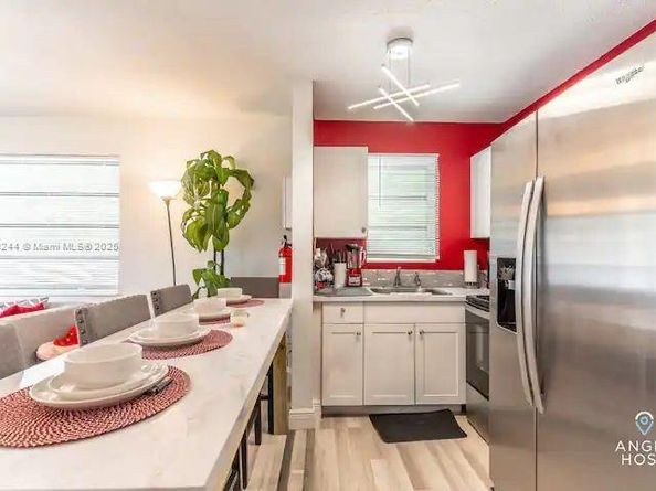 43 NW 41st St, Miami FL 33127