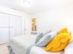 43 NW 41st St, Miami FL 33127