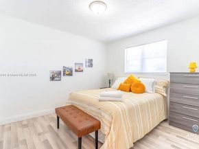 43 NW 41st St, Miami FL 33127