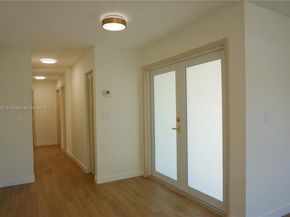 809 SW 10th St, Hallandale Beach FL 33009