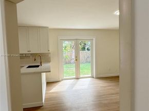 809 SW 10th St, Hallandale Beach FL 33009