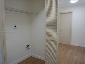 809 SW 10th St, Hallandale Beach FL 33009