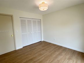 809 SW 10th St, Hallandale Beach FL 33009