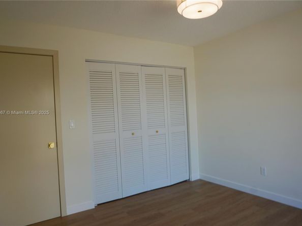 809 SW 10th St, Hallandale Beach FL 33009